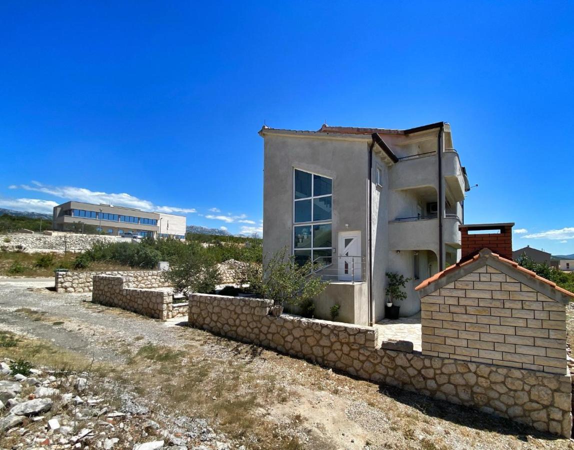 Apartments With A Parking Space Maslenica, Novigrad - 12636 Jasenice  Buitenkant foto